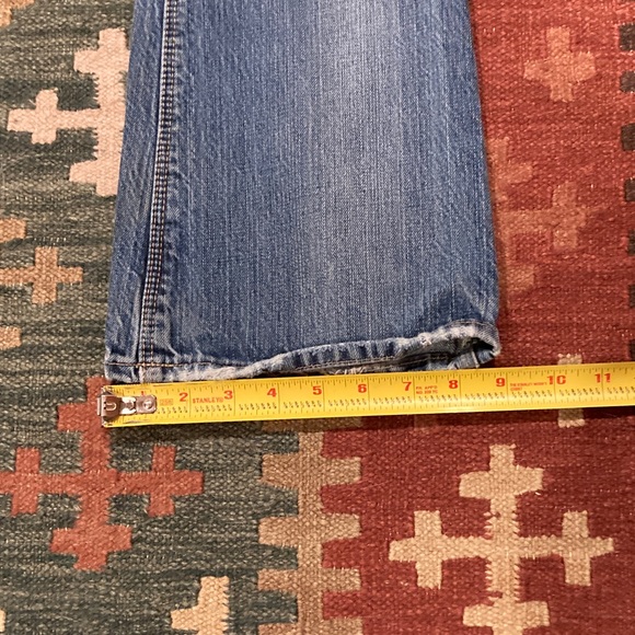 Abercrombie & Fitch Stylish Blue Distressed Women's Jeans - Picture 10 of 12